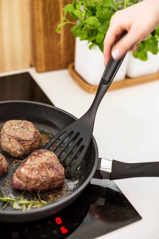 Pfannenwender, geschlitzt